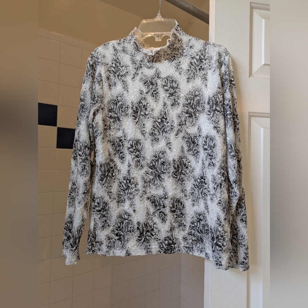 White Black Floral Long Sleeve Mock Neck Textured Top Size S
